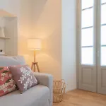 Independence Apartment With Balcony By Rent All Como